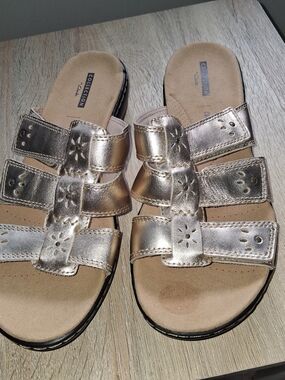 Clarks Collection Comfort Slip-On Sandals in Metallic Rose Gold BNWOT 8.5WIDE
